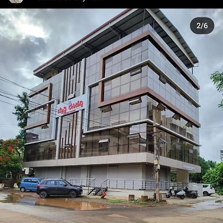 Mythri Residency 호텔 후블리 외부 사진